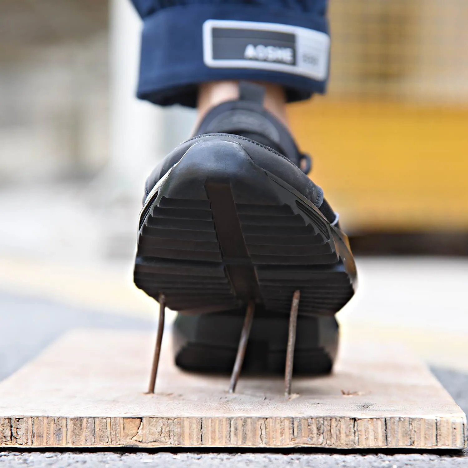 Breathable and Smash Resistant Comfortable Lightweight Steel Toe Shoes Sneakers TFWMGV™ K768