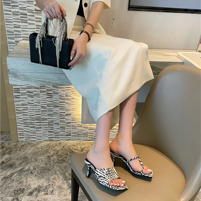 Fashion Square Toe Mid Heels Slippers
