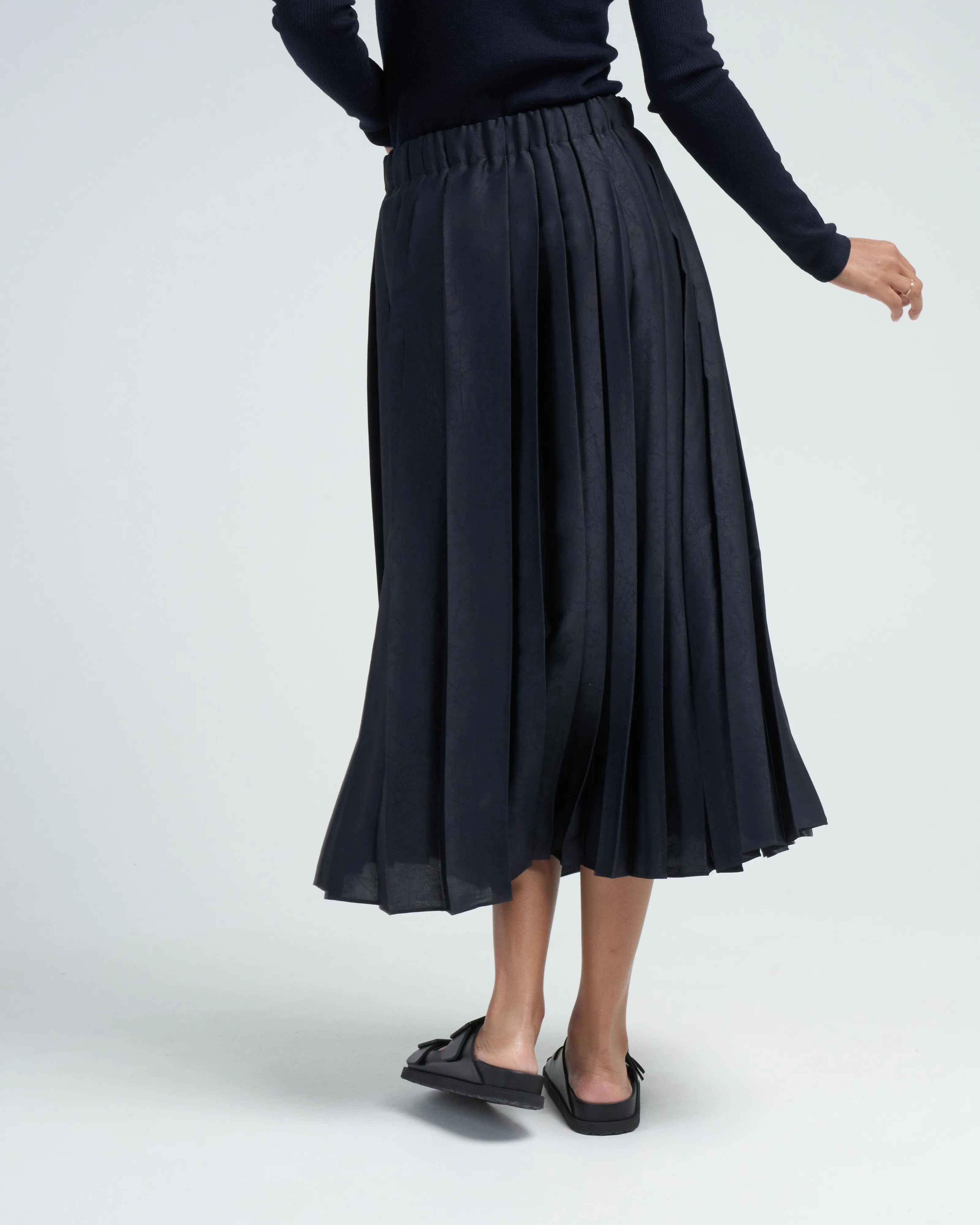 feather weight pleated pull on skirt - navy