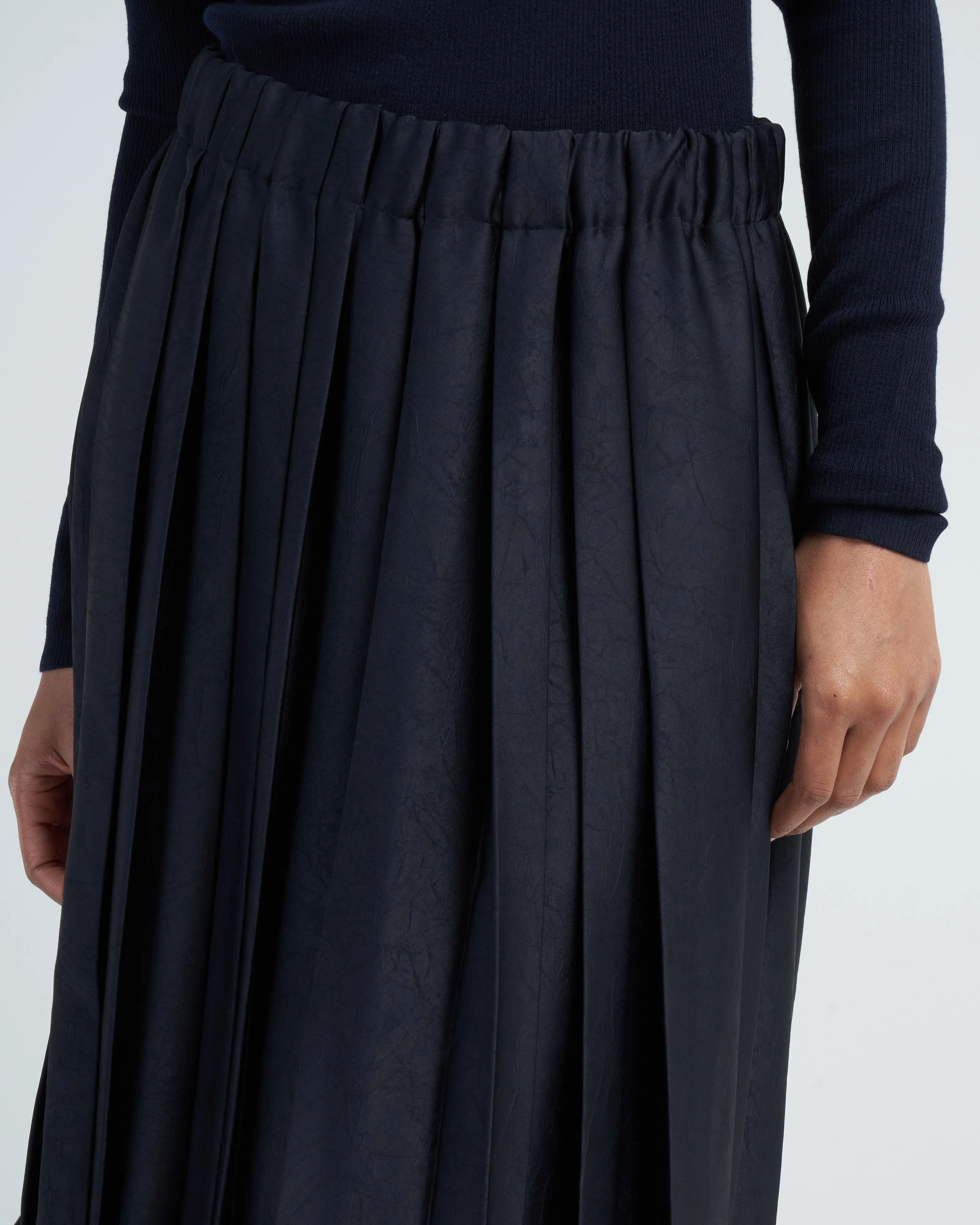 feather weight pleated pull on skirt - navy