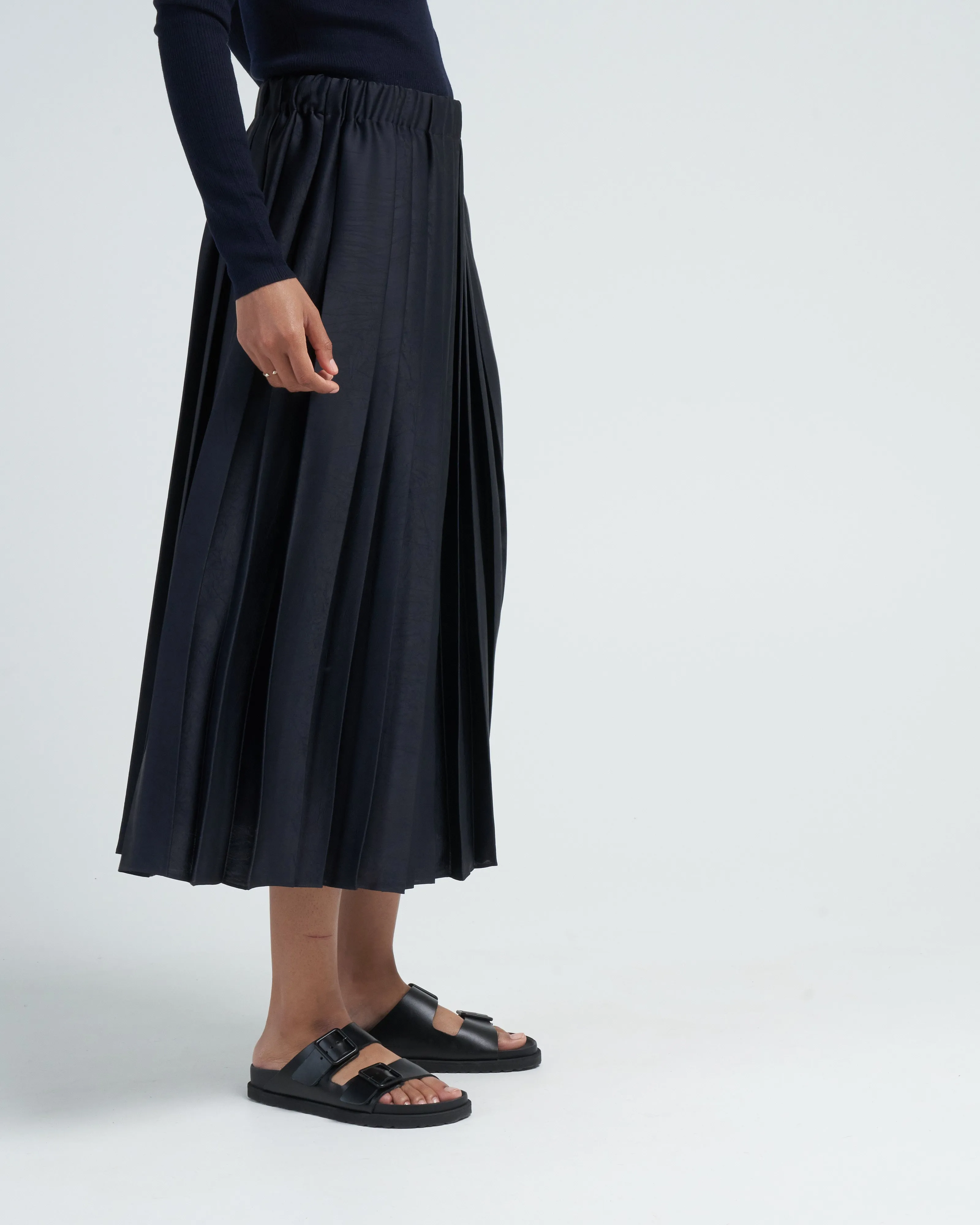 feather weight pleated pull on skirt - navy