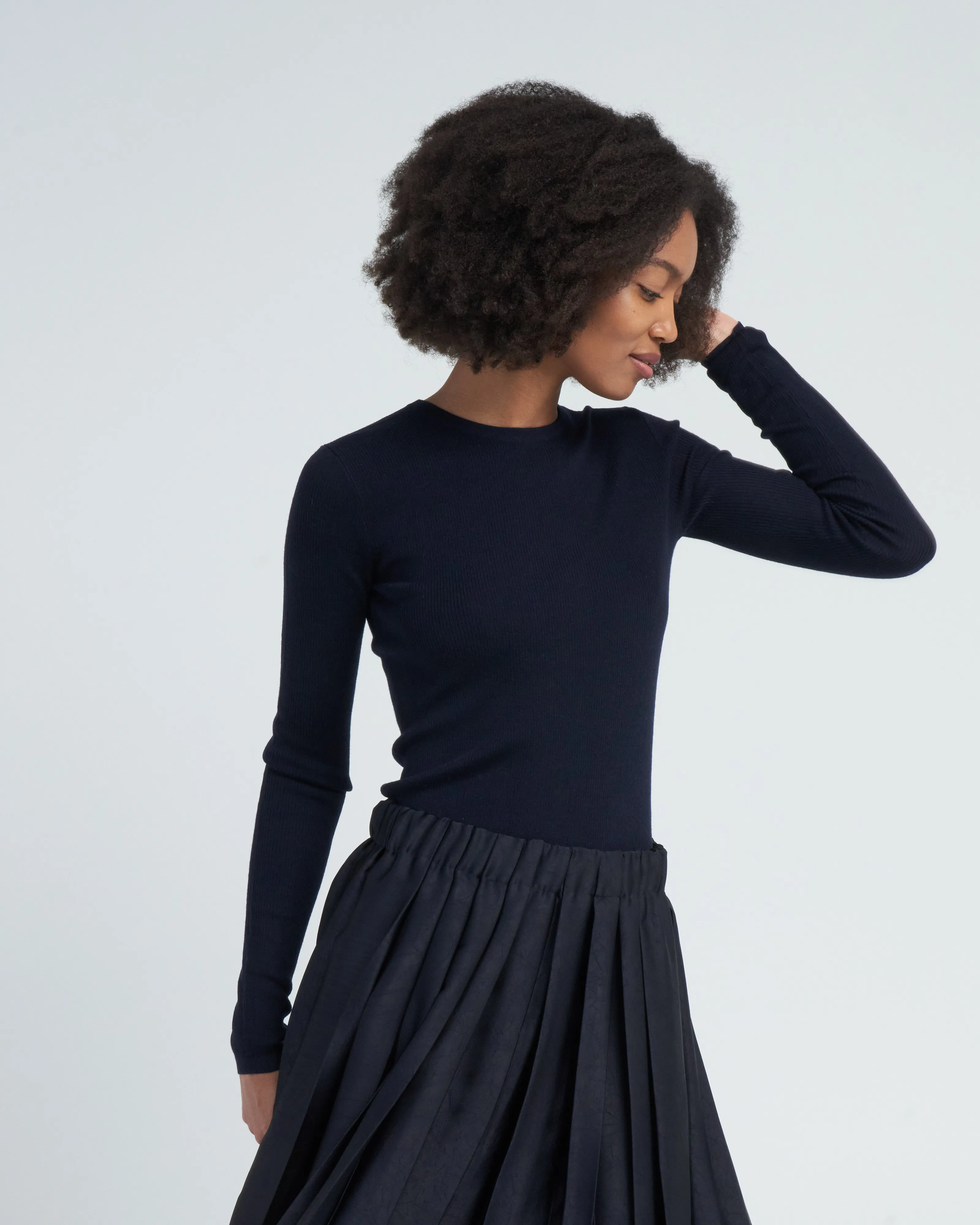 feather weight ribbed sweater crewneck pullover - navy
