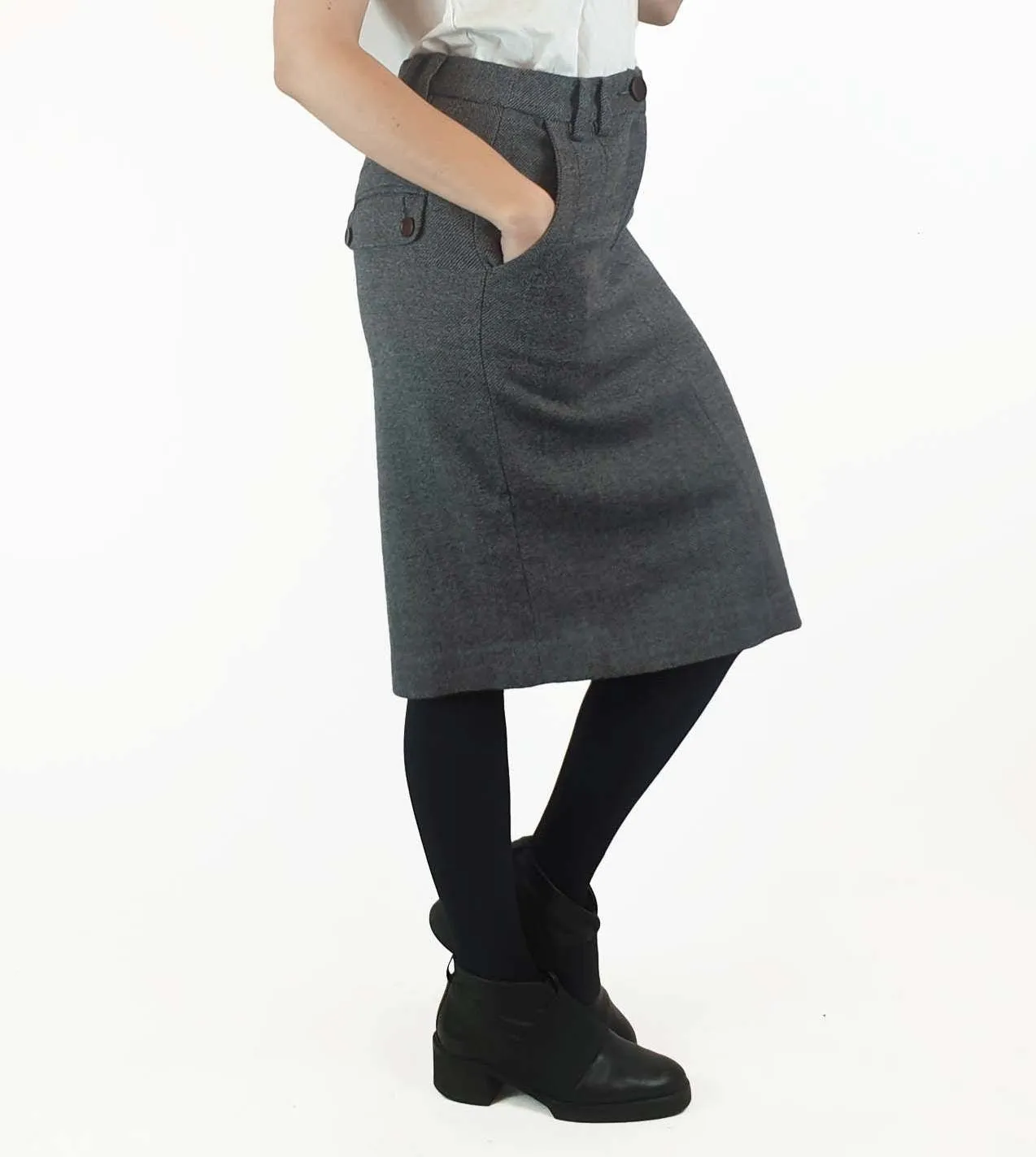 Hoss wool mix grey pencil skirt with contrasting brown buttons size 38 (best fits size 10)
