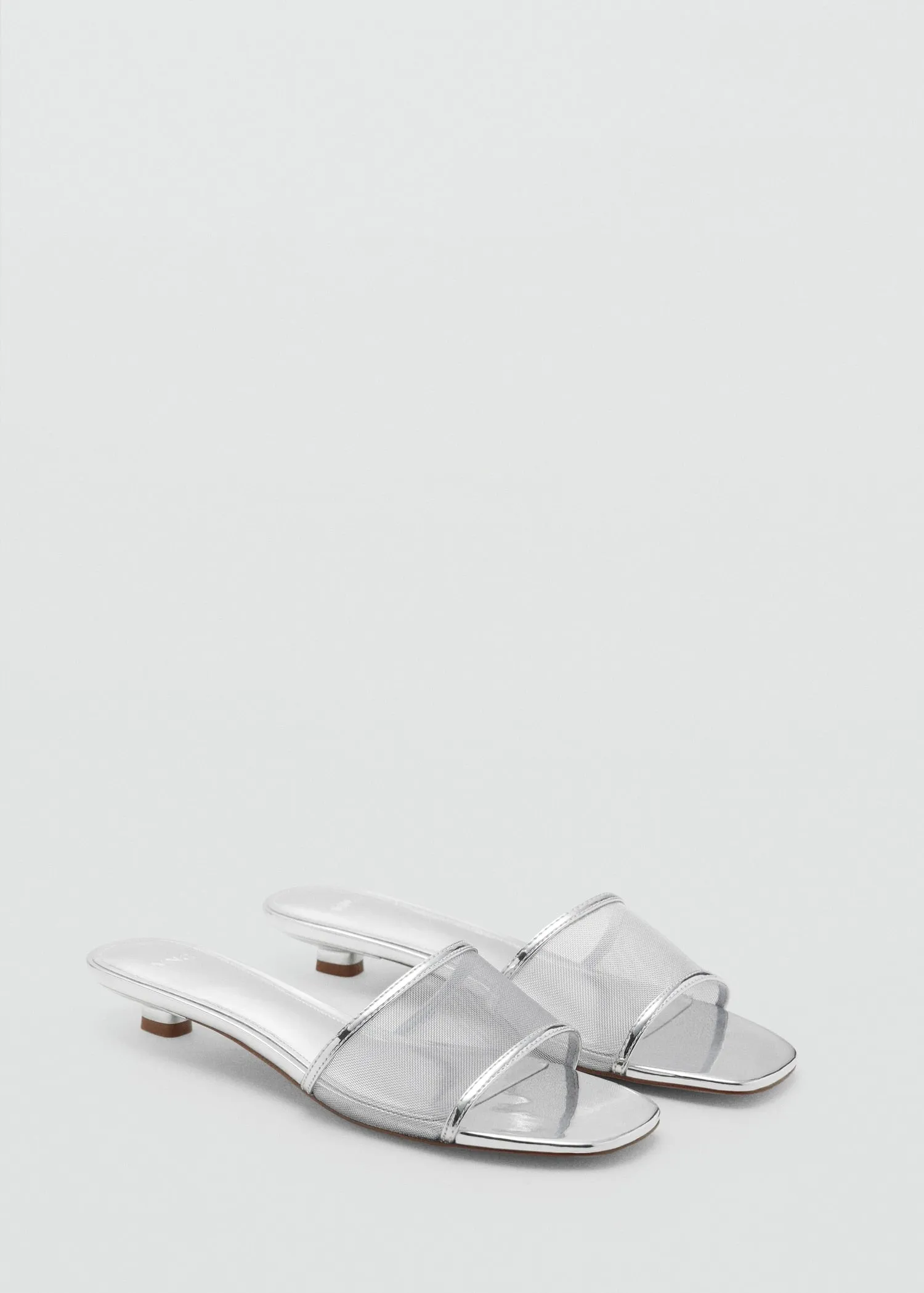 Kitten sandals with mesh strap