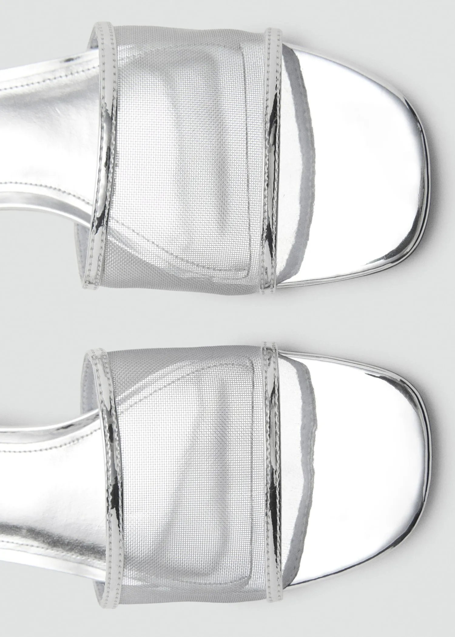 Kitten sandals with mesh strap