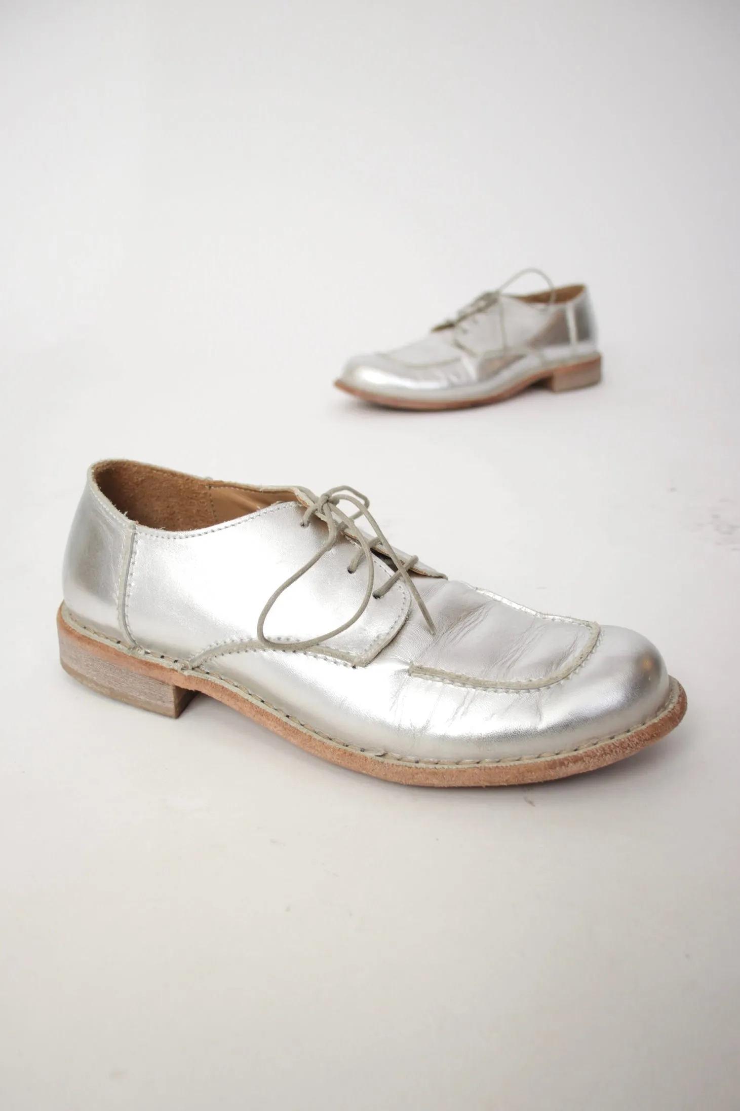 Moma Leather Metallic Silver Oxford