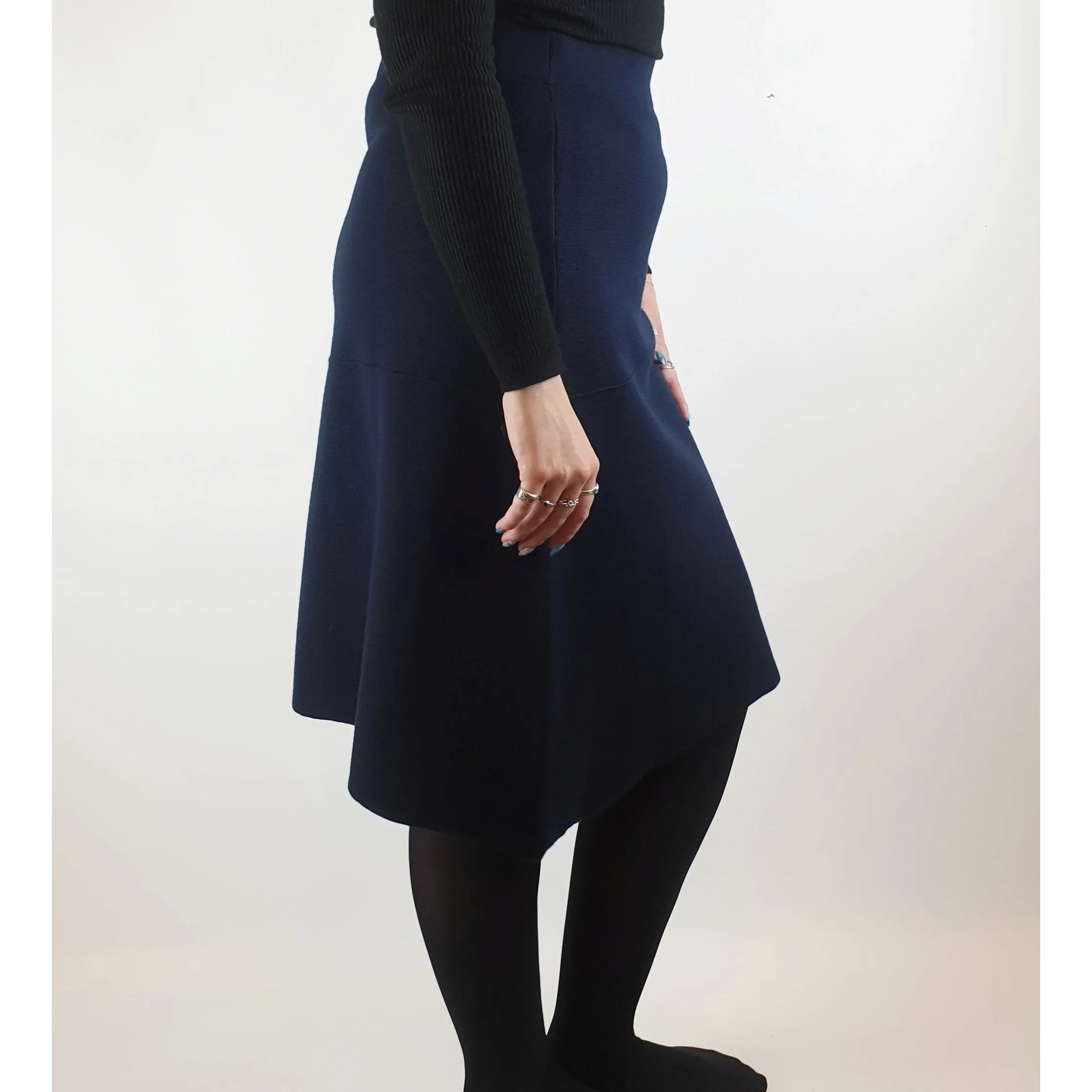 Nikel and Sole navy 100% merino wool knit skirt with elastic waist band size M (best fits 12)