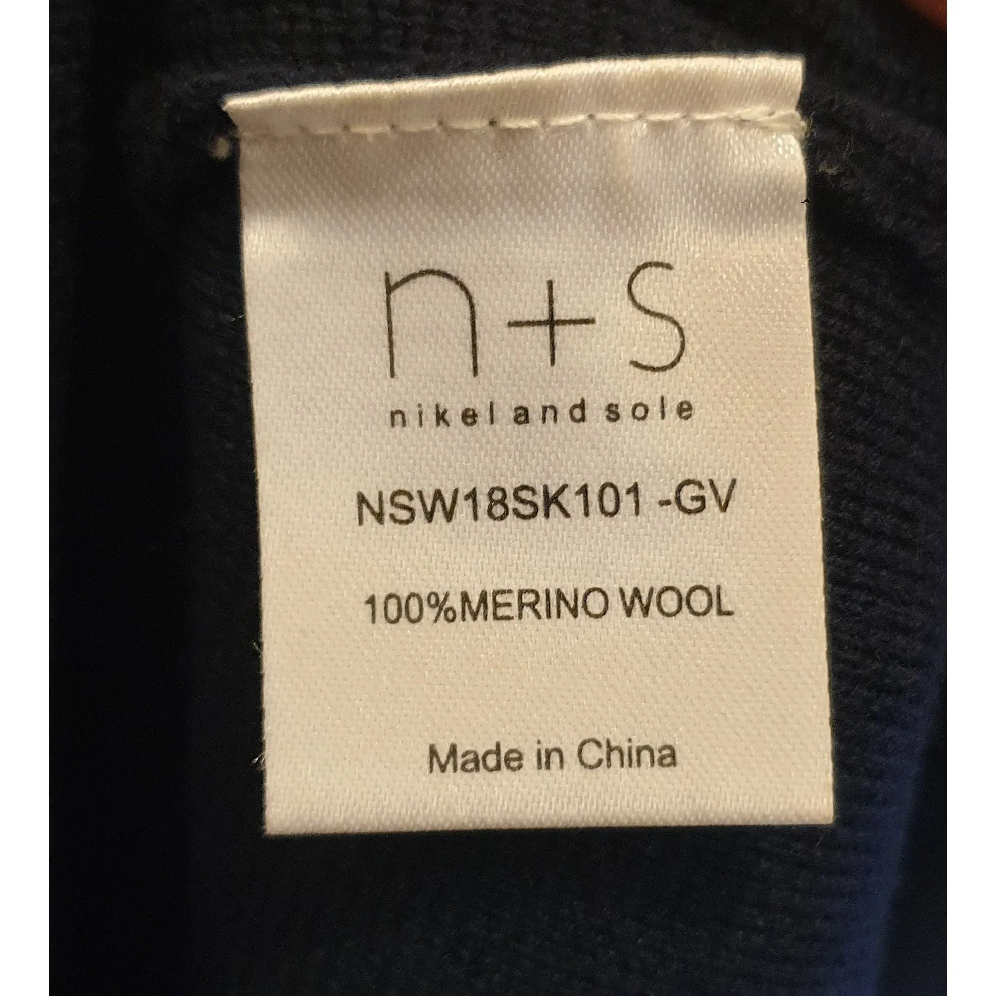 Nikel and Sole navy 100% merino wool knit skirt with elastic waist band size M (best fits 12)