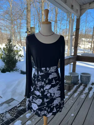 Reign Vermont Adventure Skirt in Peony