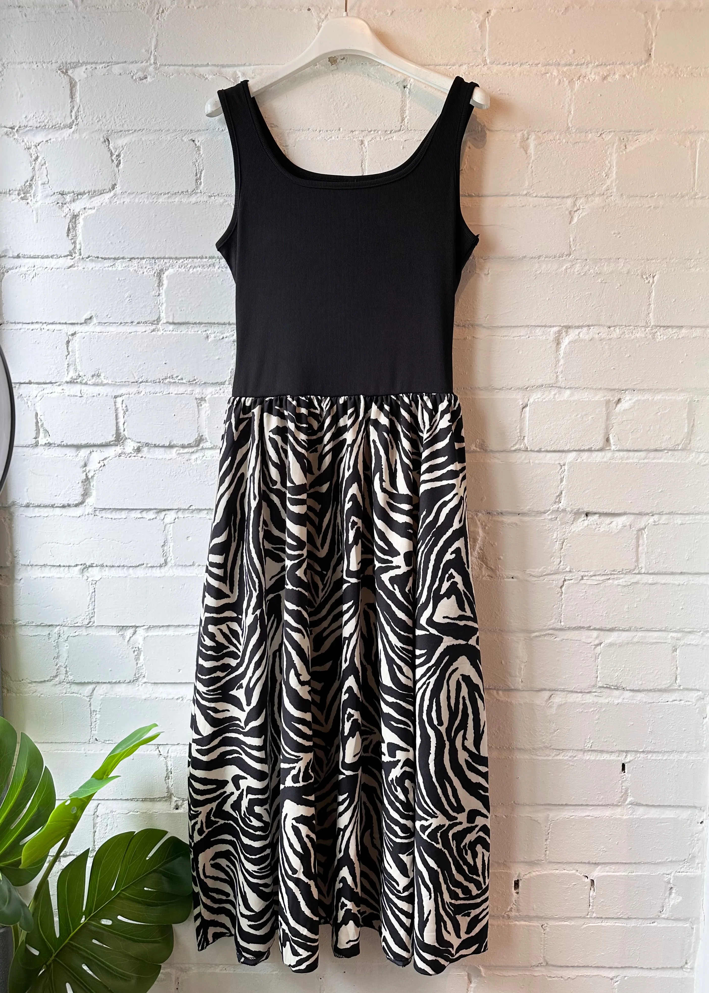 Stone Broderie Anglaise Vest Pocket Dress