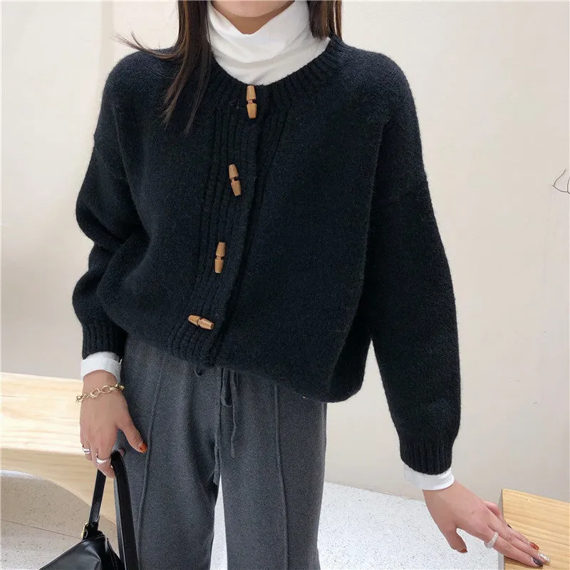 XIEYINSHE New autumn and winter new Korean version round neck loose design horn button sweater women's lazy wind jacket knitted cardigan