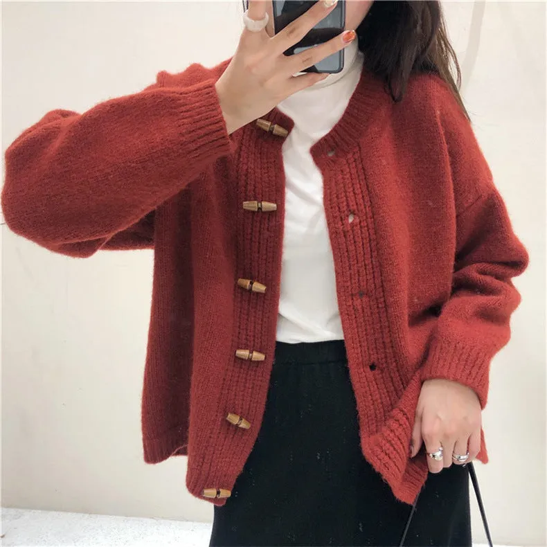XIEYINSHE New autumn and winter new Korean version round neck loose design horn button sweater women's lazy wind jacket knitted cardigan
