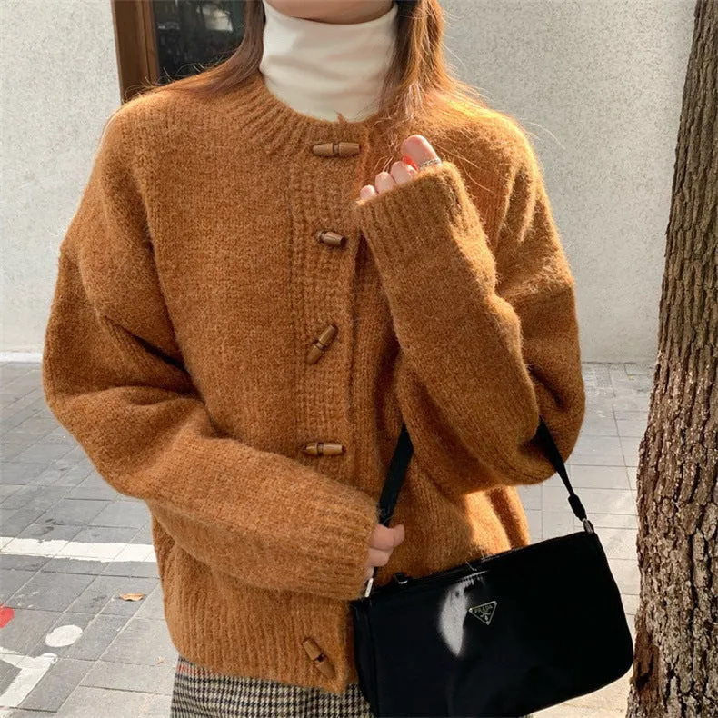XIEYINSHE New autumn and winter new Korean version round neck loose design horn button sweater women's lazy wind jacket knitted cardigan