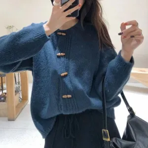 XIEYINSHE New autumn and winter new Korean version round neck loose design horn button sweater women's lazy wind jacket knitted cardigan
