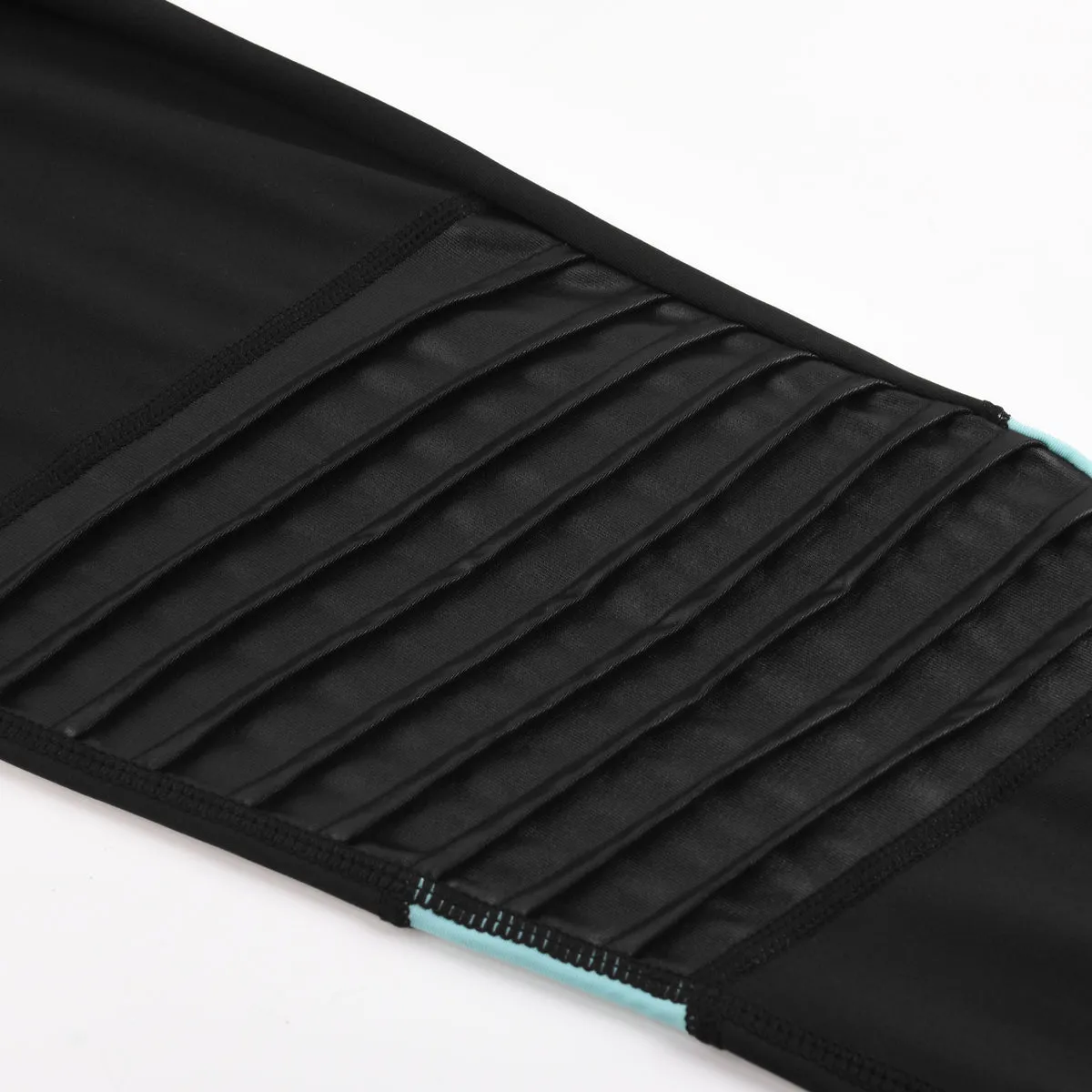 Your workout legging "Femke" with faux leather scrunches